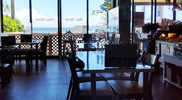 デザートならブルームーンへ