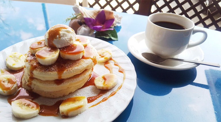 デザートならブルームーンへ